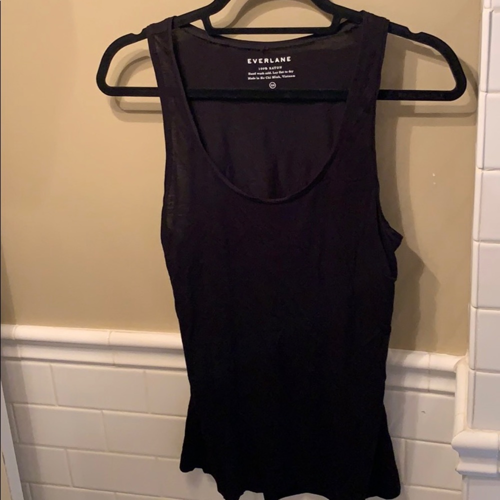 everlane black tank